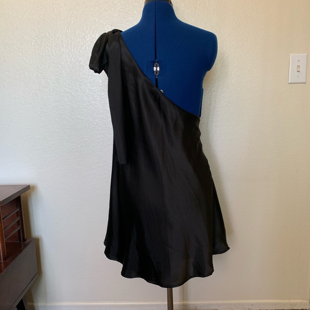 3/$50 Romeo  & Juliet Couture Neiman Marcus M 176 - Picture 8 of 10